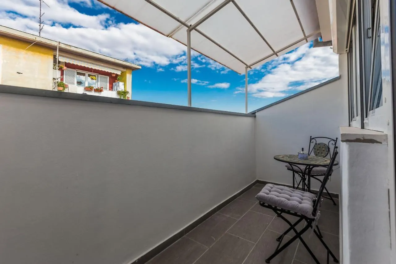 Kuki Apartment With Balcony Zadar Croacia